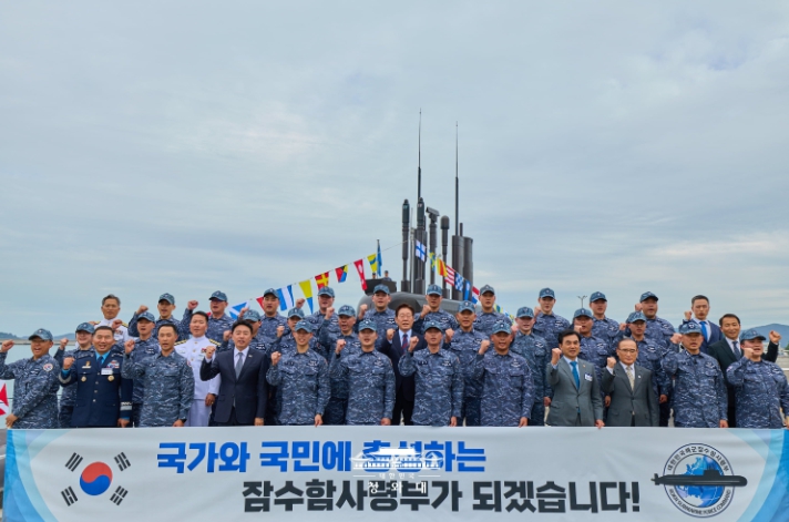 이재명 대통령, 신채호함 방문 